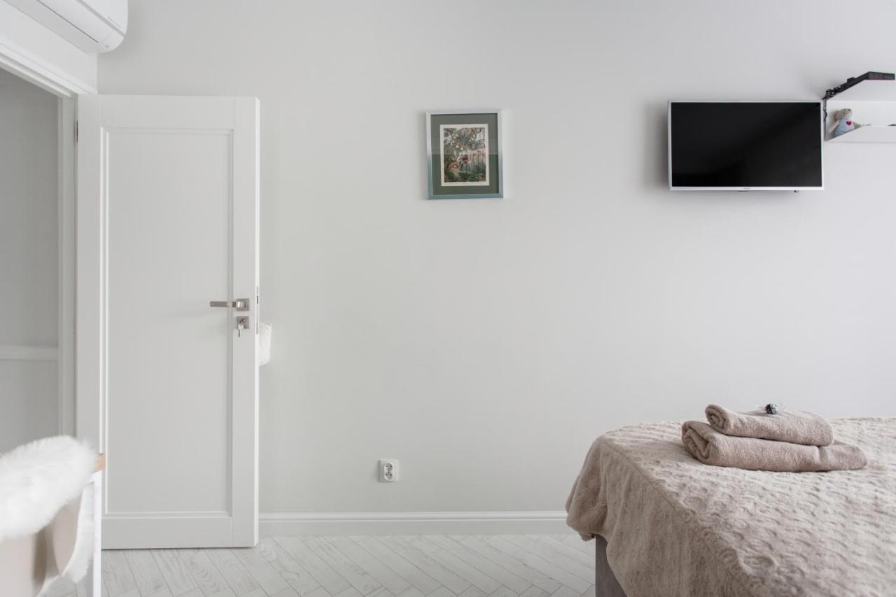 Luksusowy Apartament Hercena7 W Sercu Miasta Breslávia Exterior foto