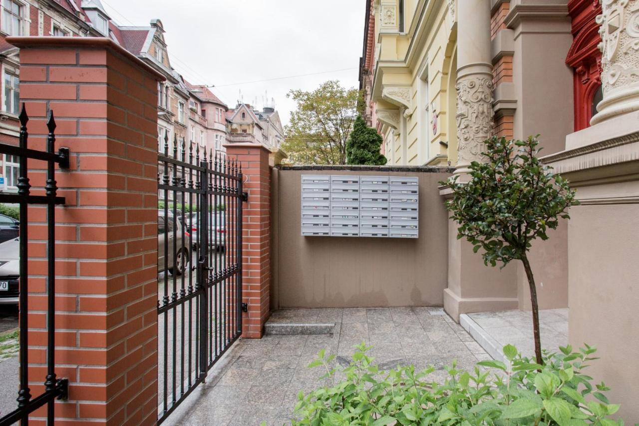 Luksusowy Apartament Hercena7 W Sercu Miasta Breslávia Exterior foto