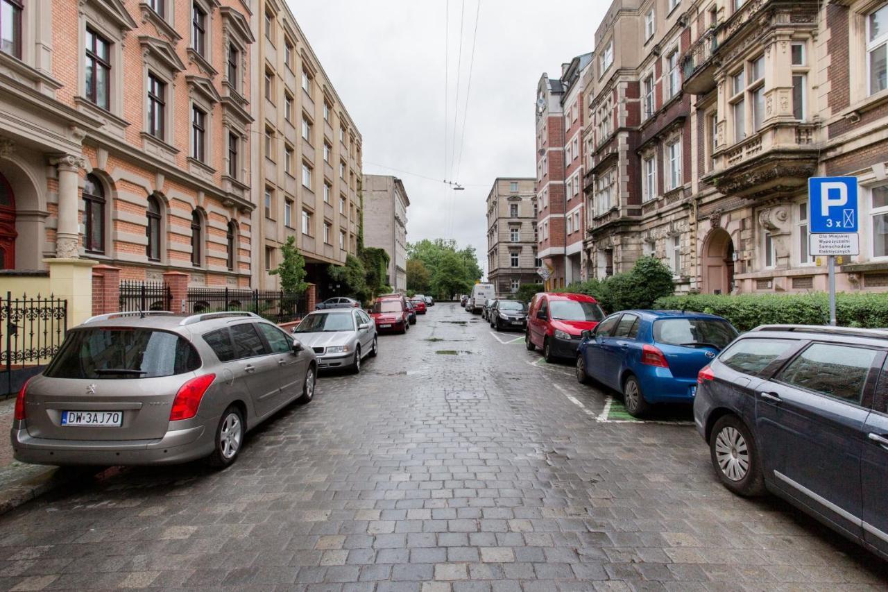Luksusowy Apartament Hercena7 W Sercu Miasta Breslávia Exterior foto